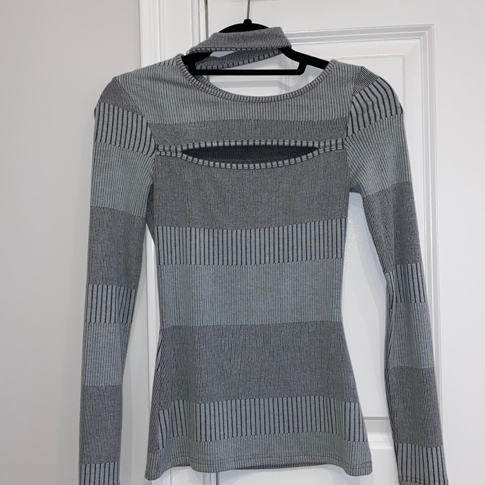 Rosebullet Gray Long Sleeve Cutout Top